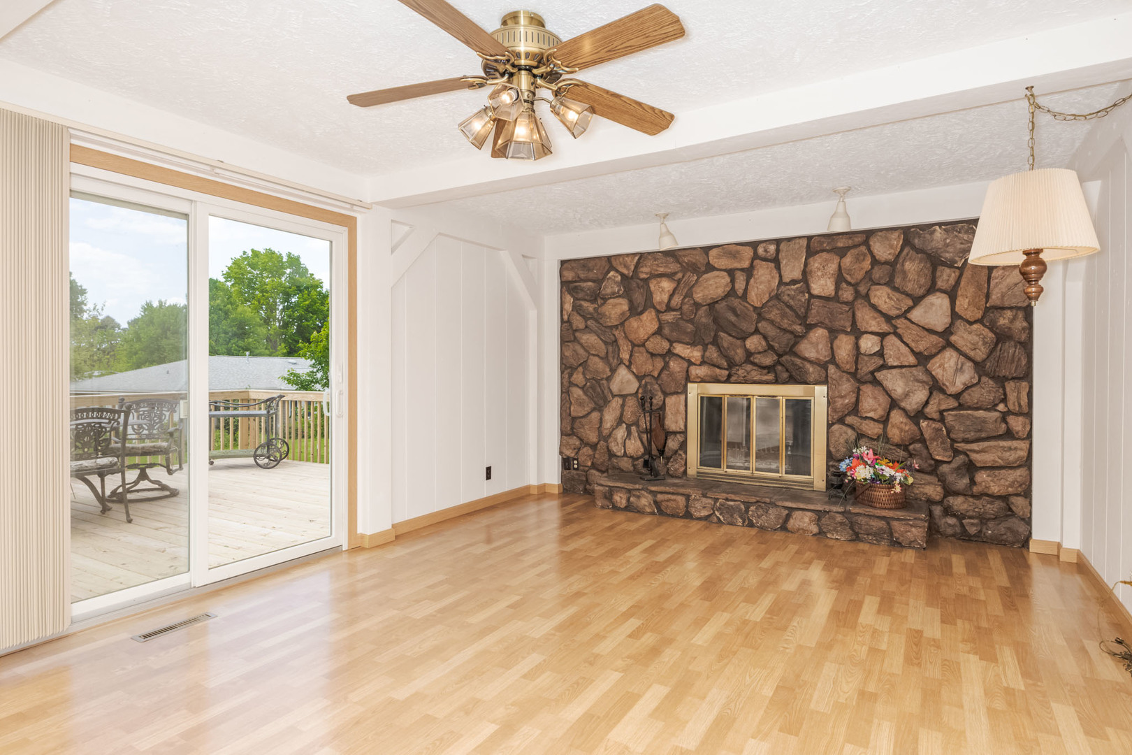 14174 Royal Oaks Drive