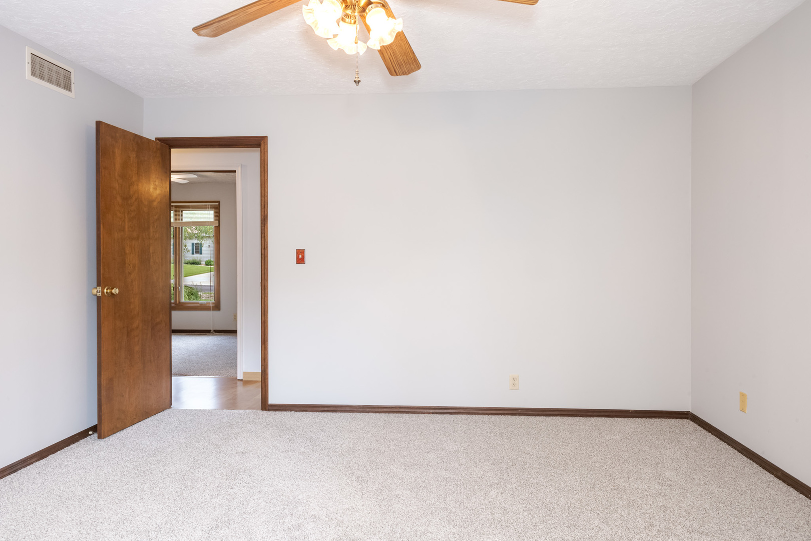 14174 Royal Oaks Drive