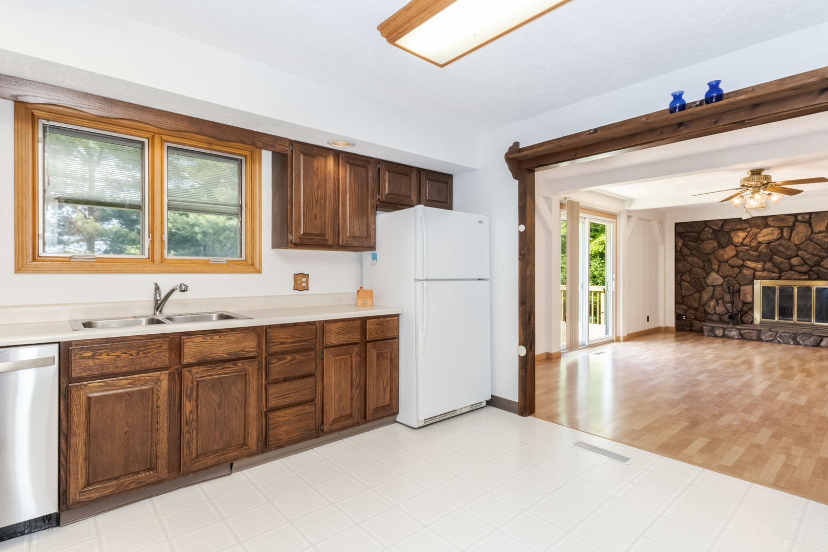 14174 Royal Oaks Drive
