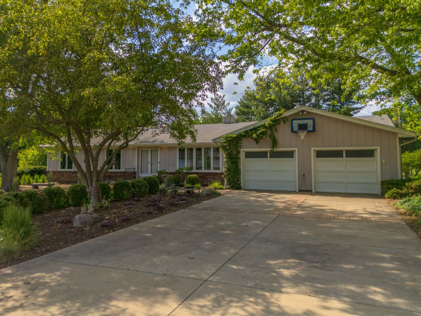 14174 Royal Oaks Drive