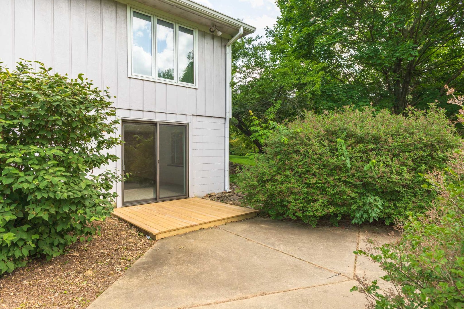 14174 Royal Oaks Drive