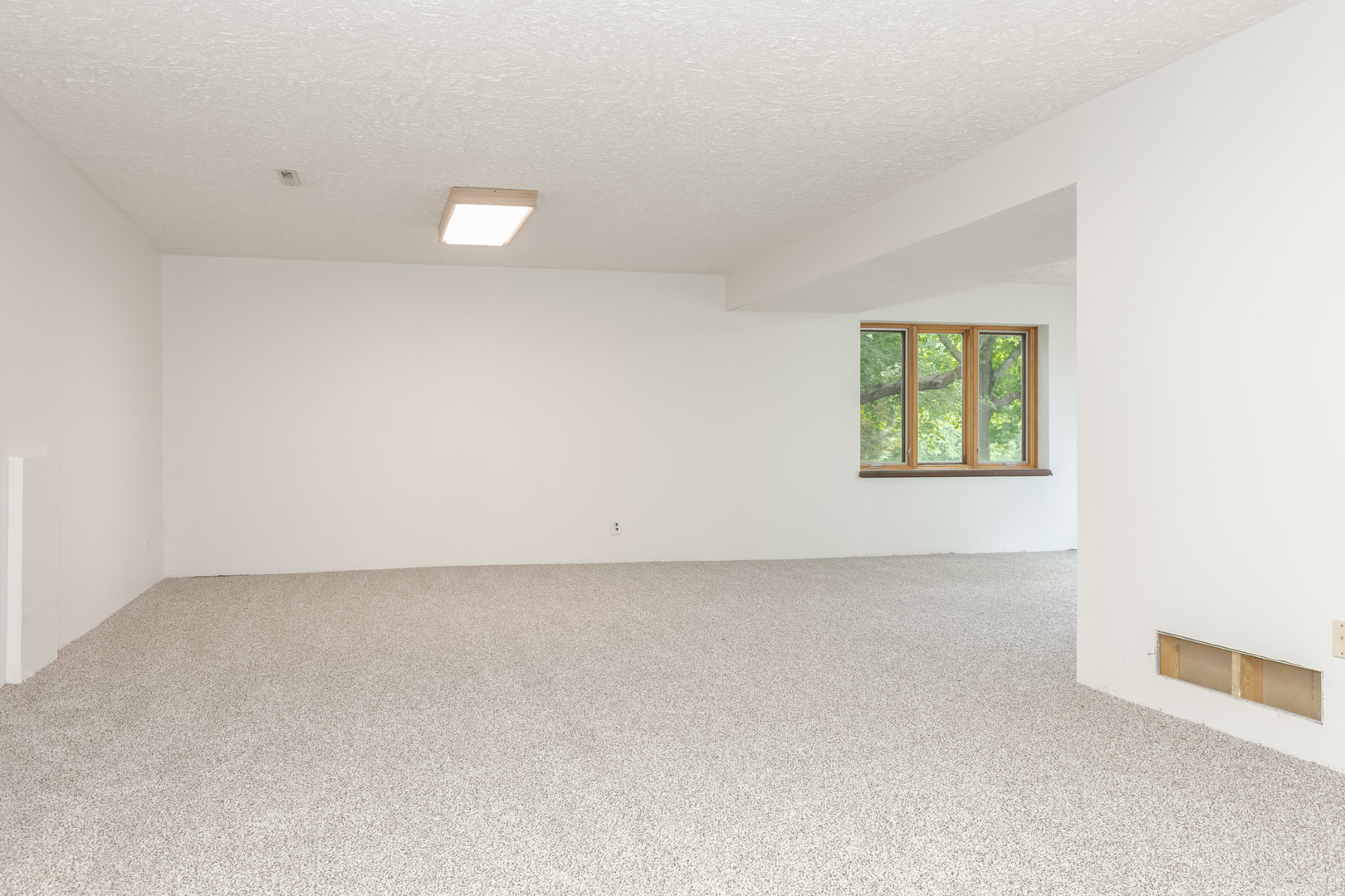 14174 Royal Oaks Drive