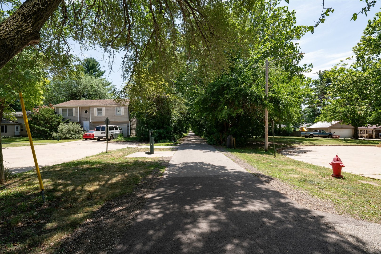 98 E Sycamore Street