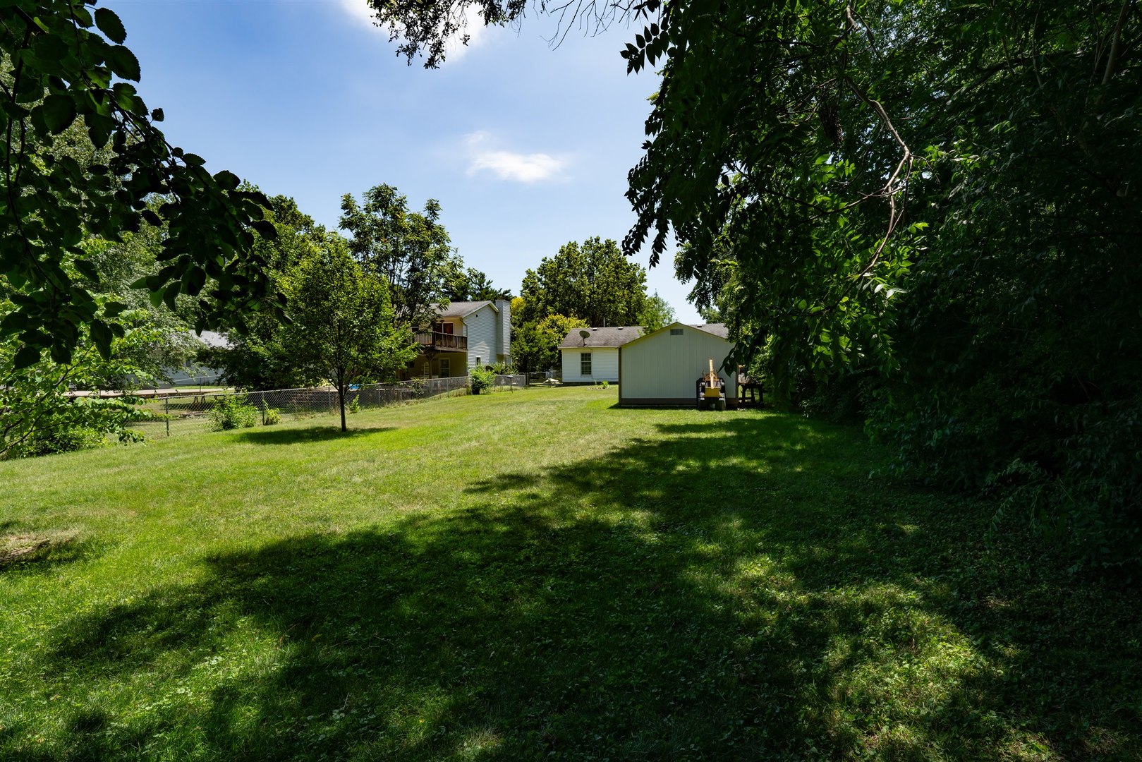 98 E Sycamore Street