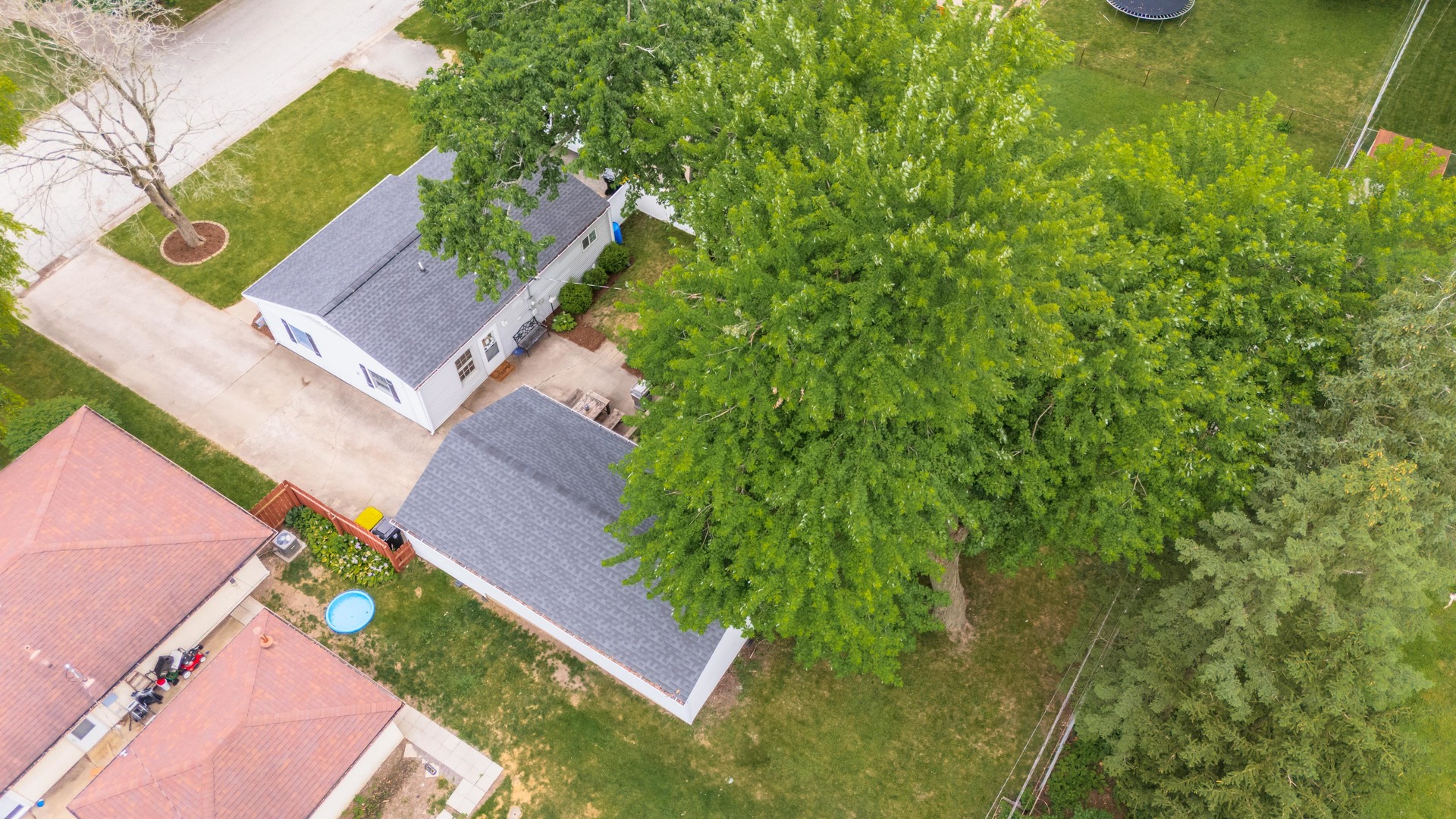 902 Green Avenue
