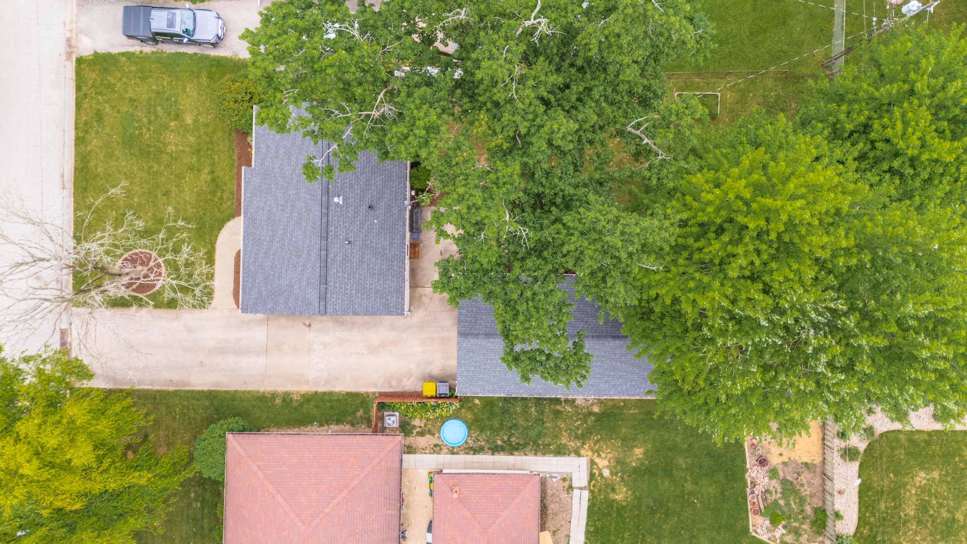 902 Green Avenue