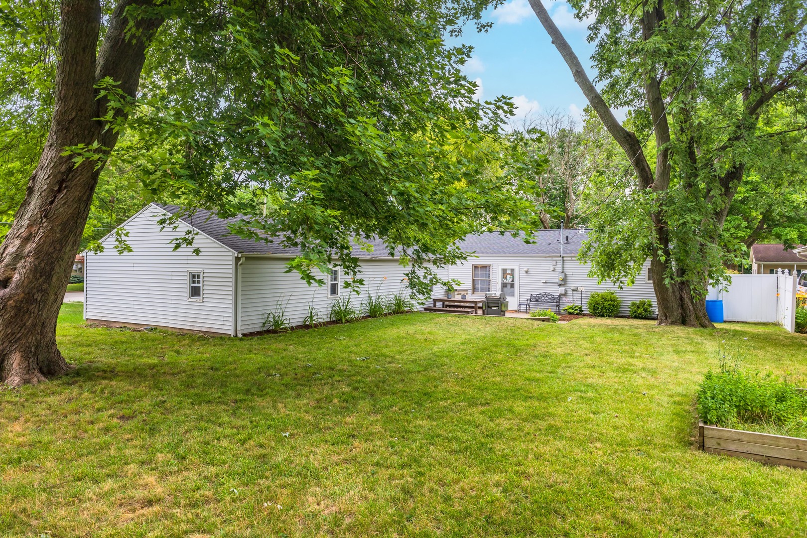 902 Green Avenue
