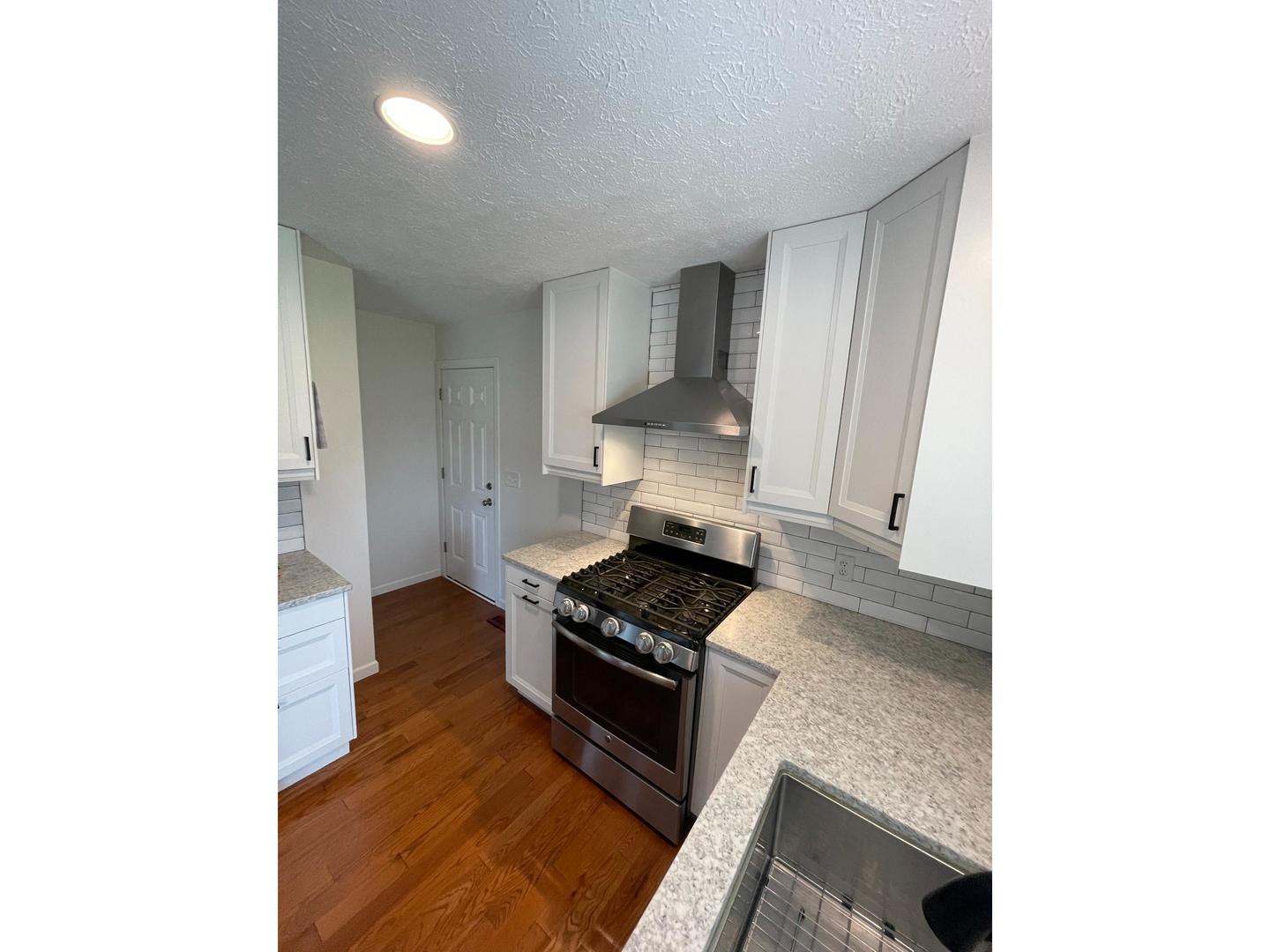 701 N Broadway St,