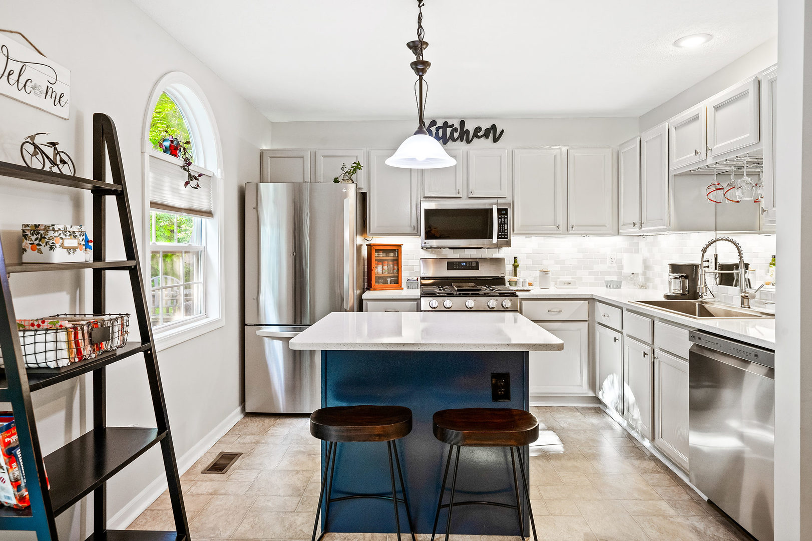 903 N Linden Street Unit: 144