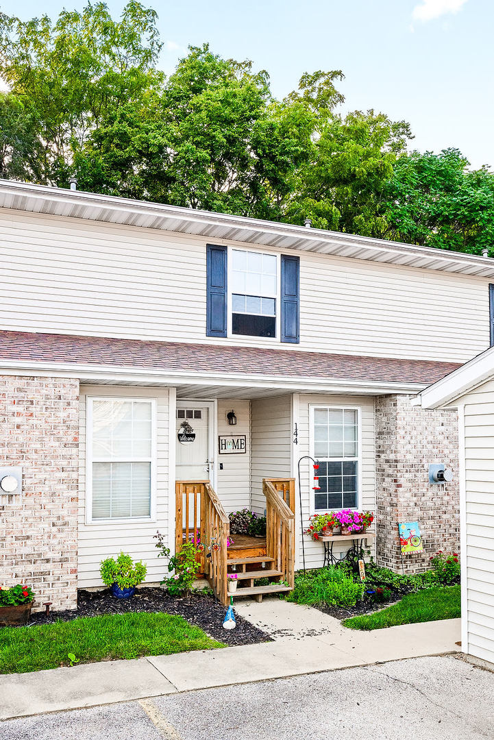903 N Linden Street Unit: 144