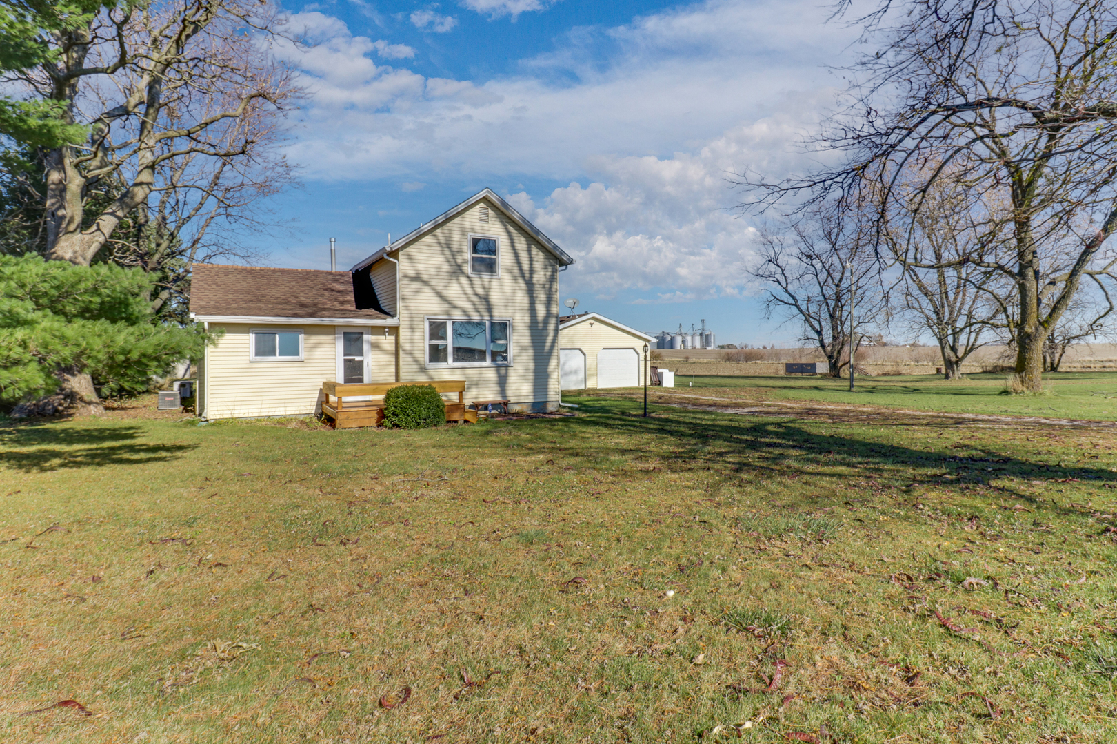 23454 E 1100 North Road