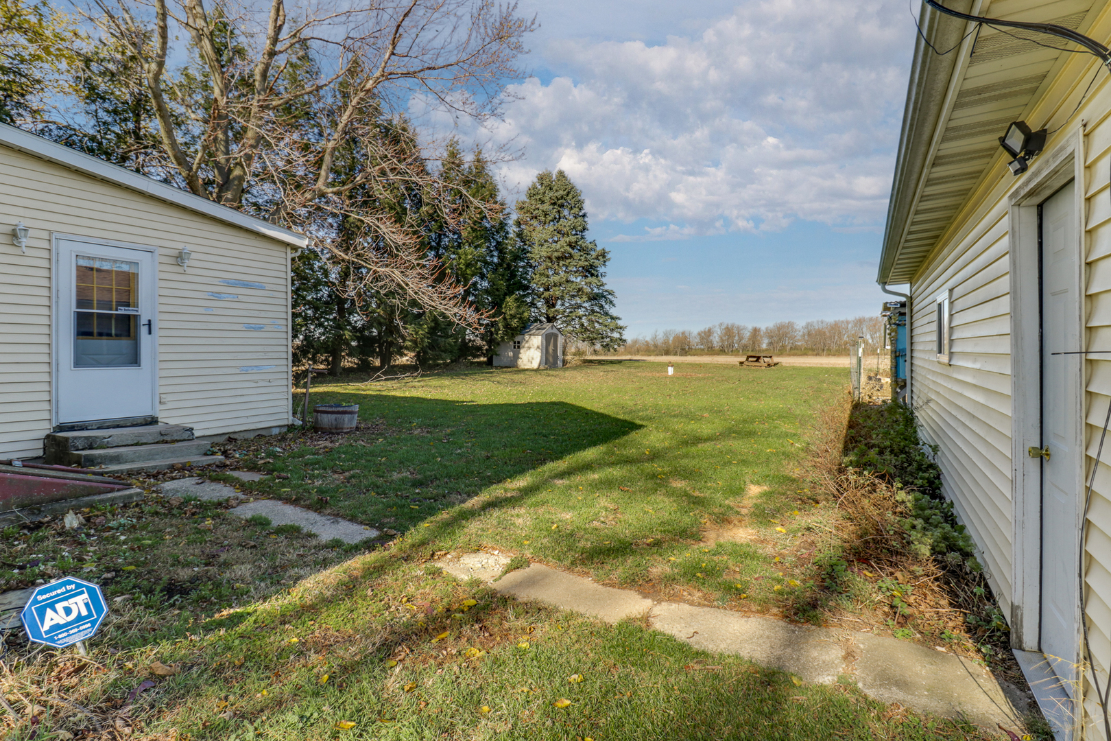 23454 E 1100 North Road