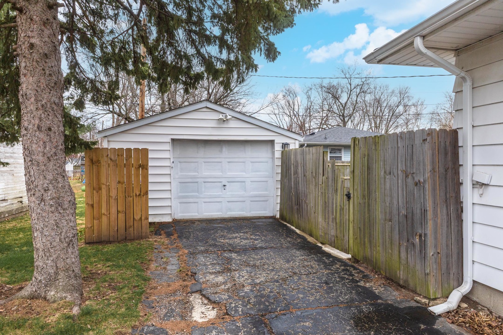 117 Meadowbrook Drive