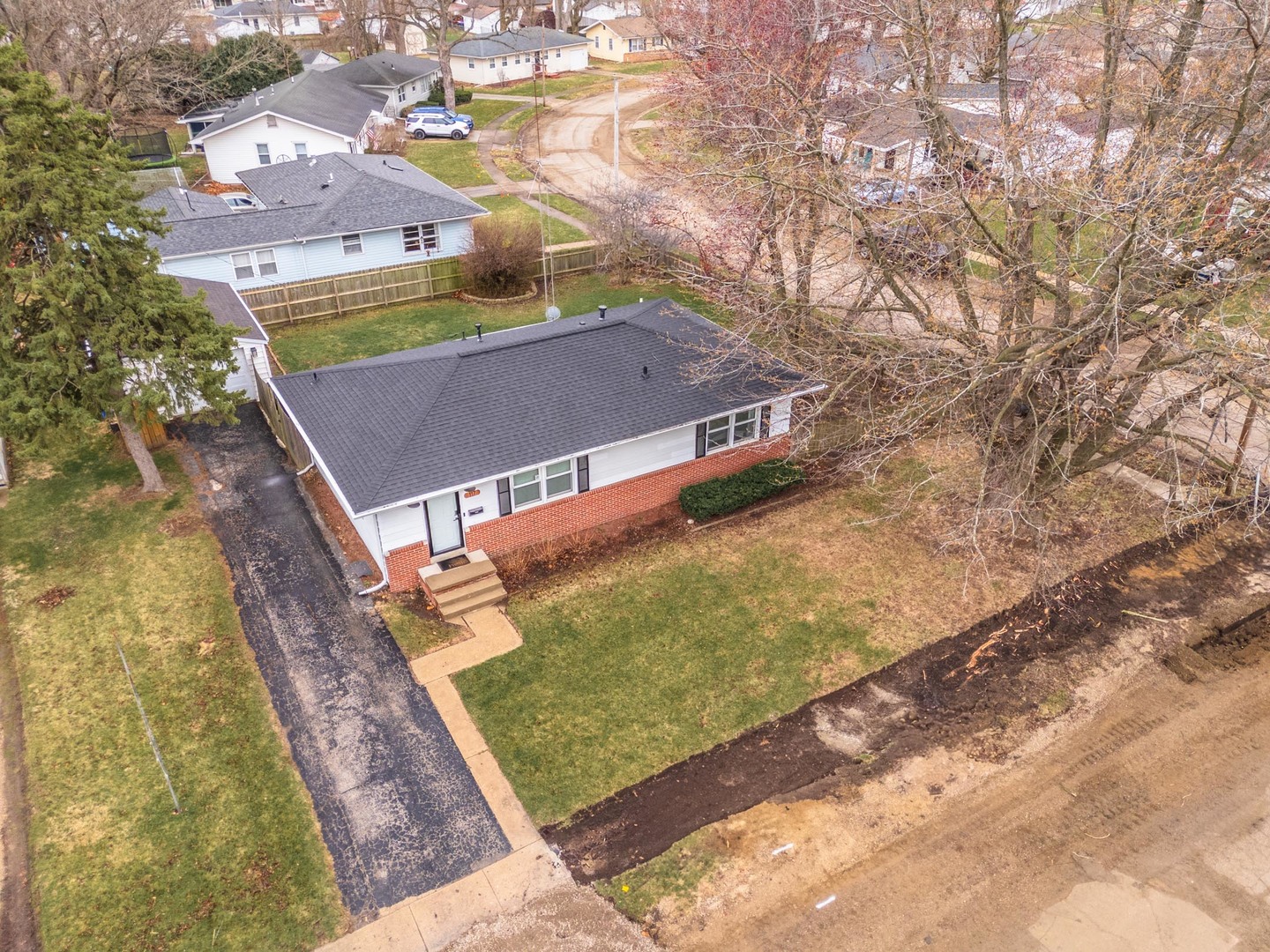 117 Meadowbrook Drive