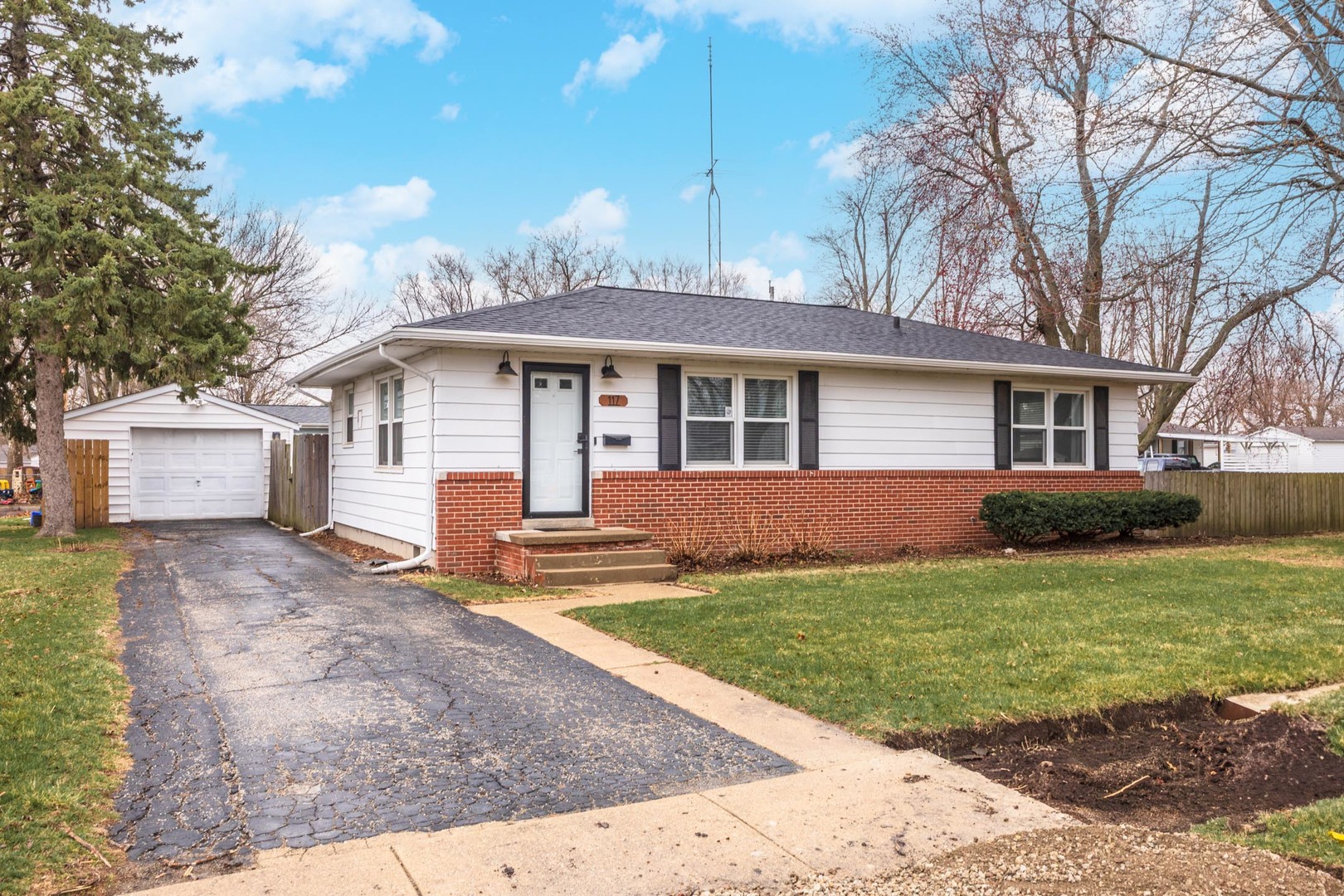 117 Meadowbrook Drive
