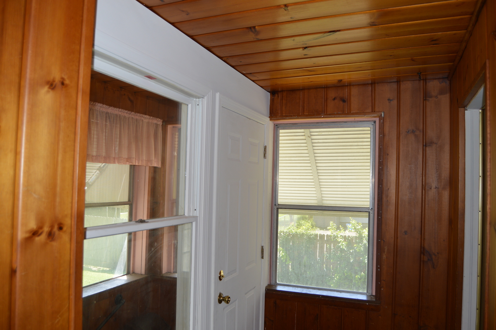 805 E Chestnut Street