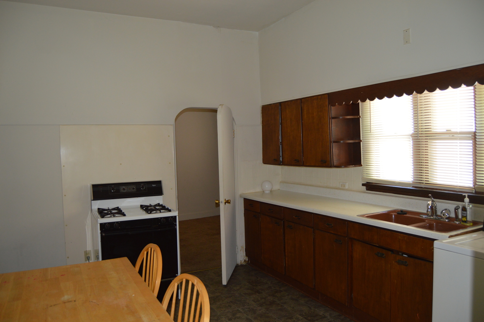 805 E Chestnut Street