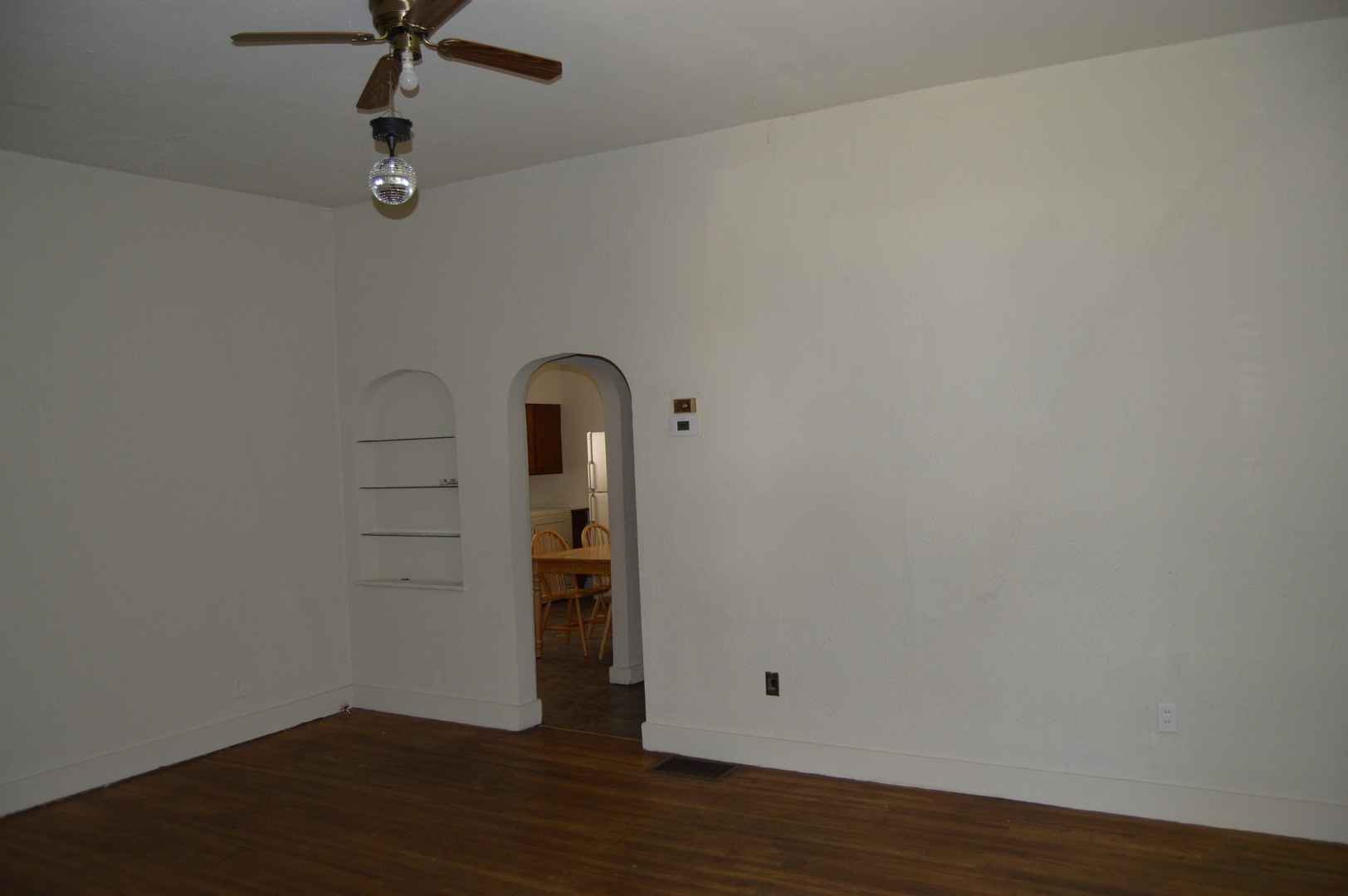 805 E Chestnut Street