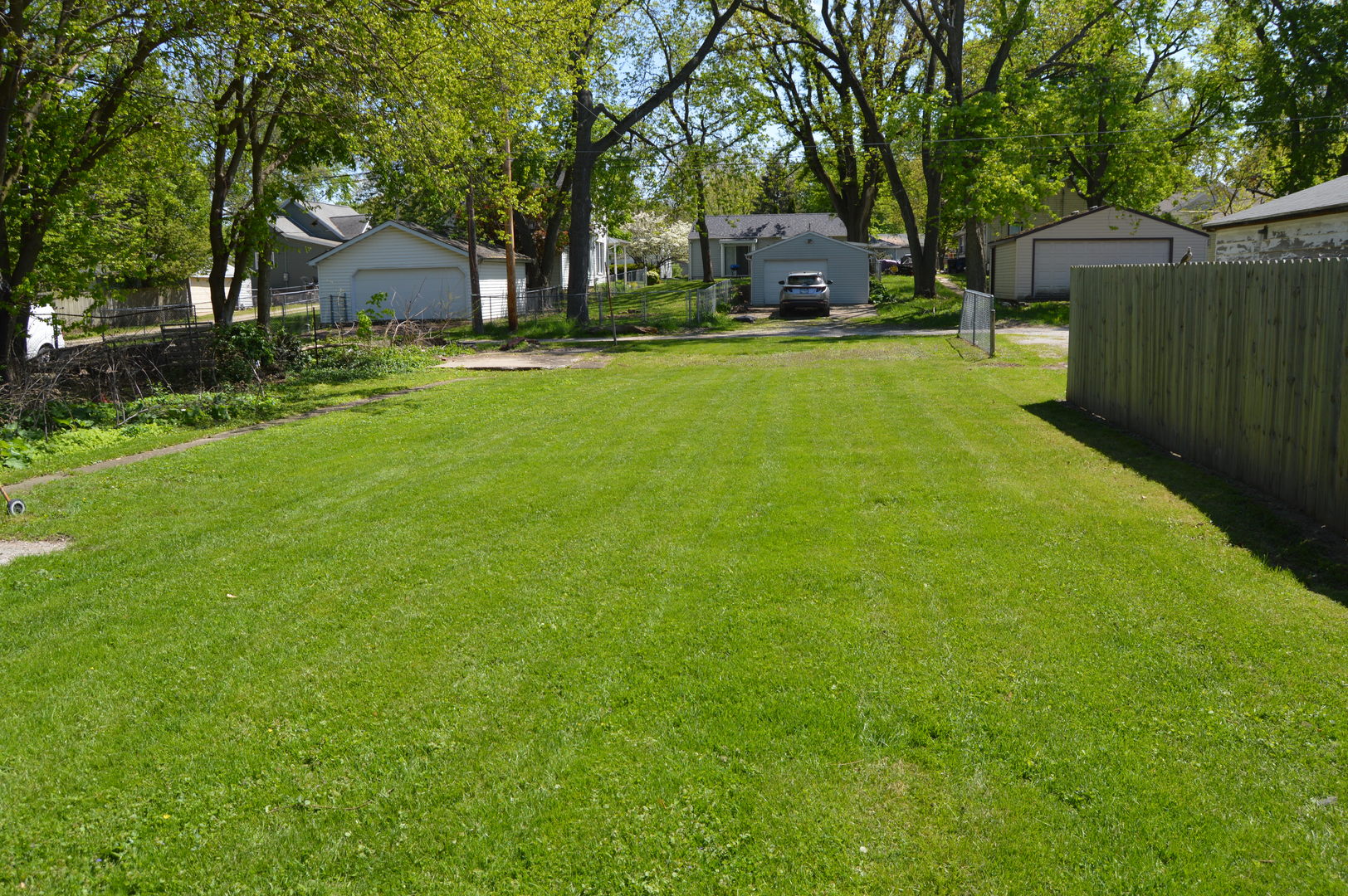 805 E Chestnut Street