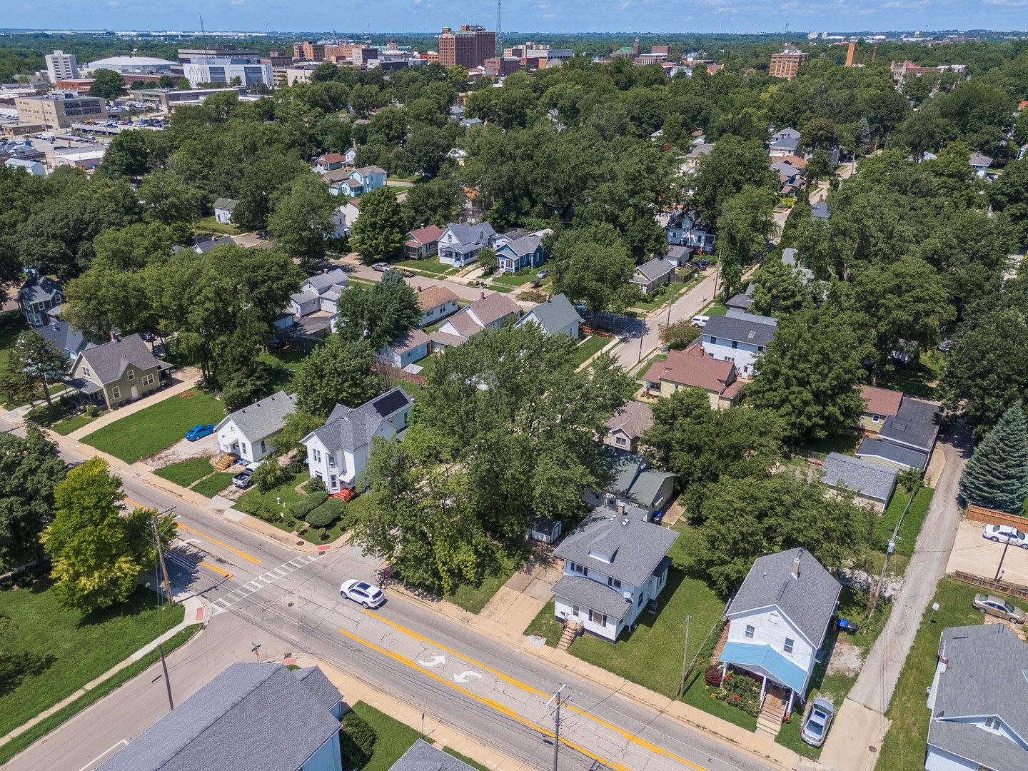 704 E Oakland Avenue