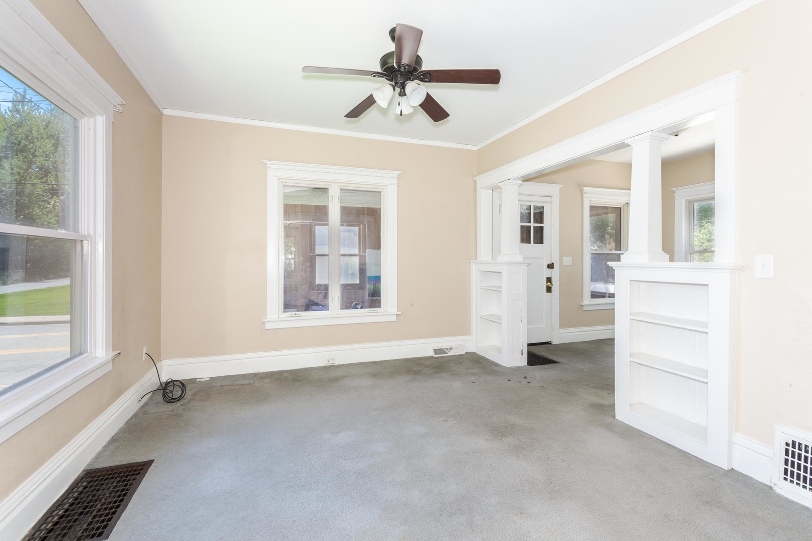 704 E Oakland Avenue