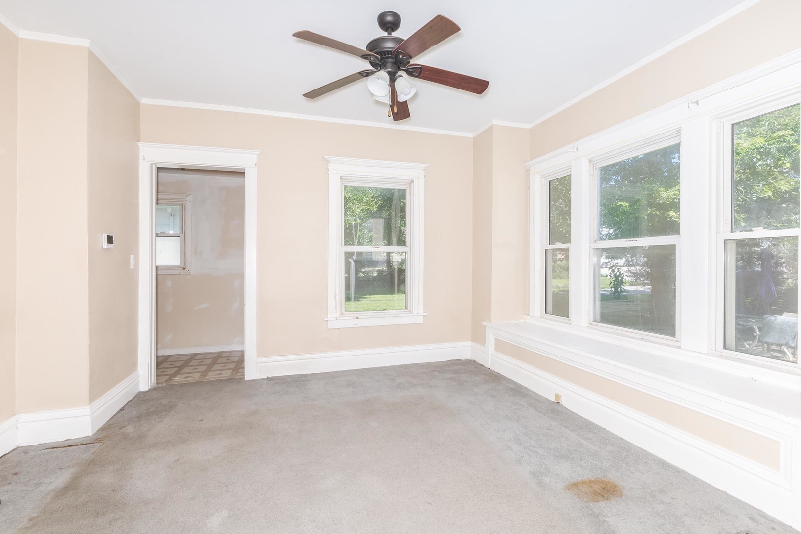 704 E Oakland Avenue