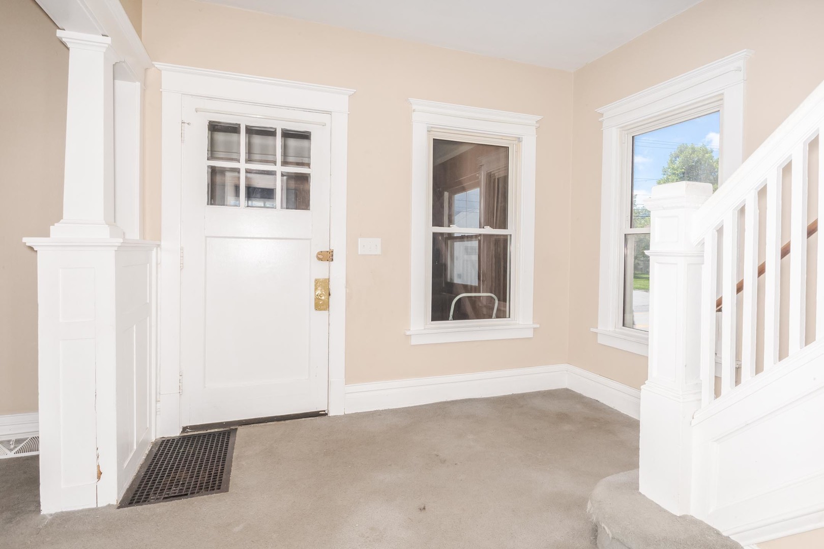 704 E Oakland Avenue