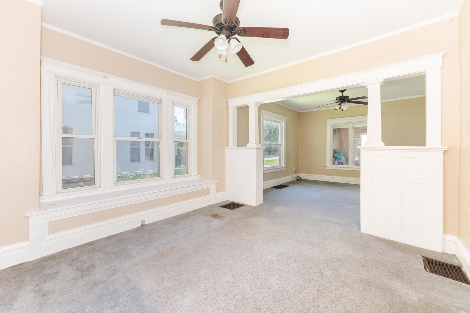 704 E Oakland Avenue