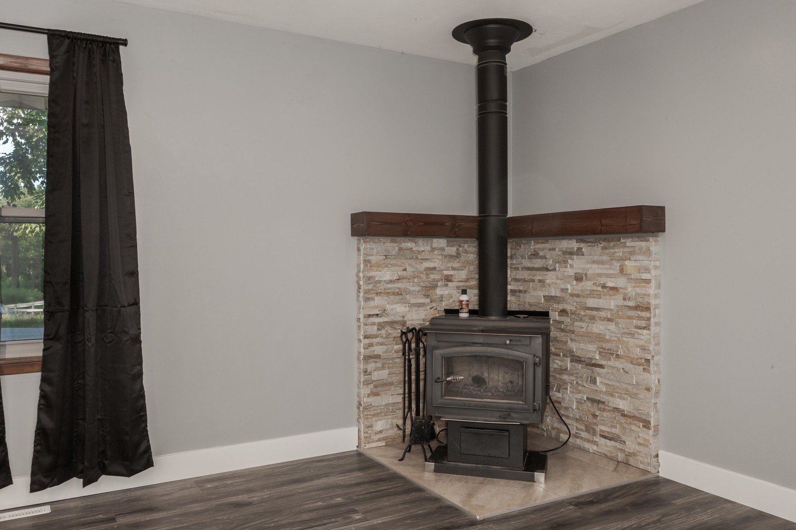 3379 N 1775 East Road