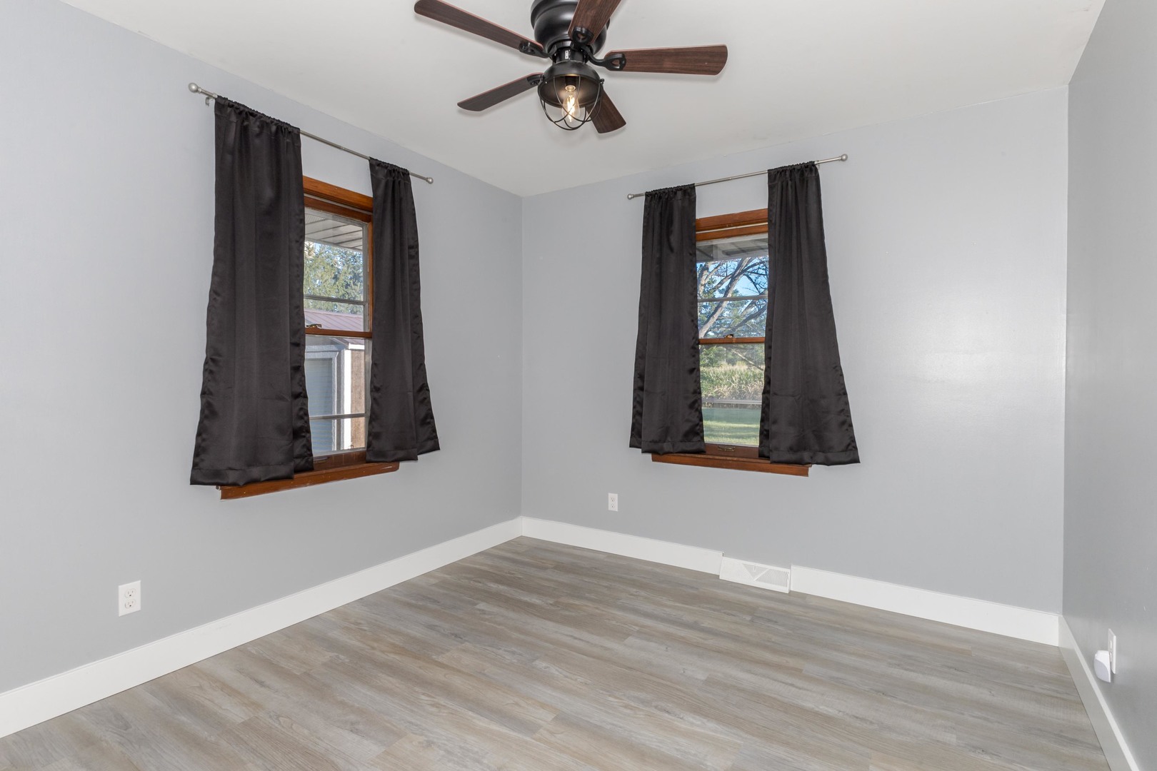 3379 N 1775 East Road