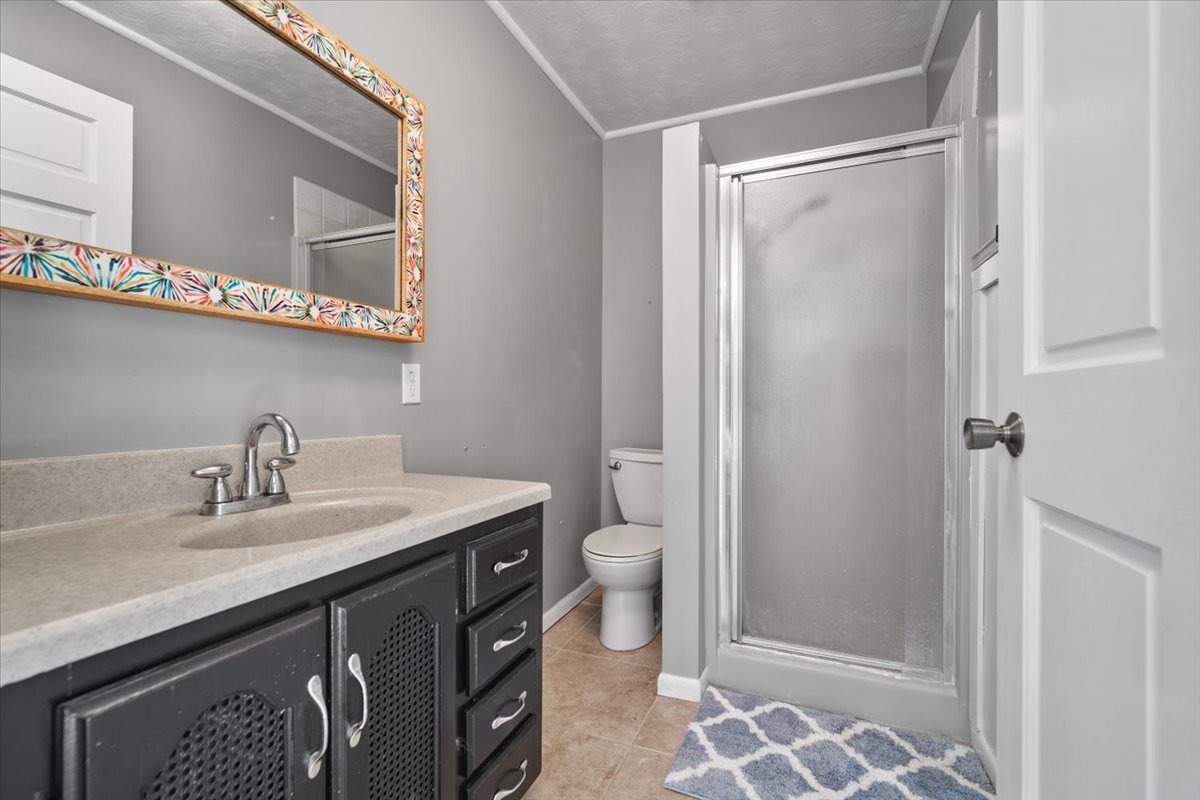 8095 N 2000 East Road E