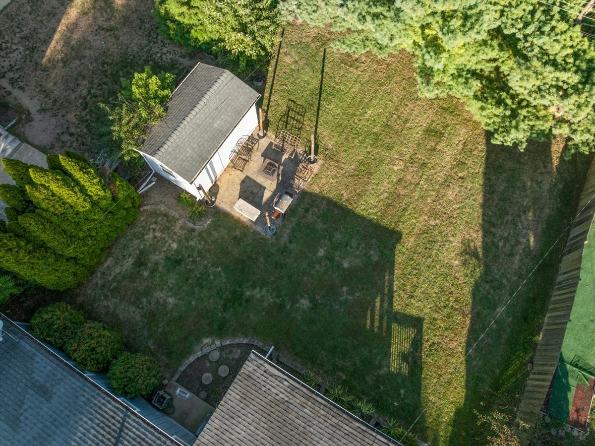 8095 N 2000 East Road E