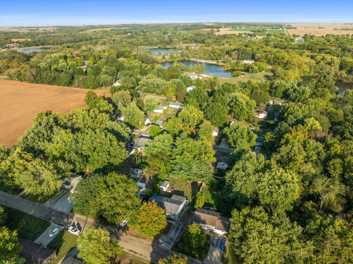 8095 N 2000 East Road E