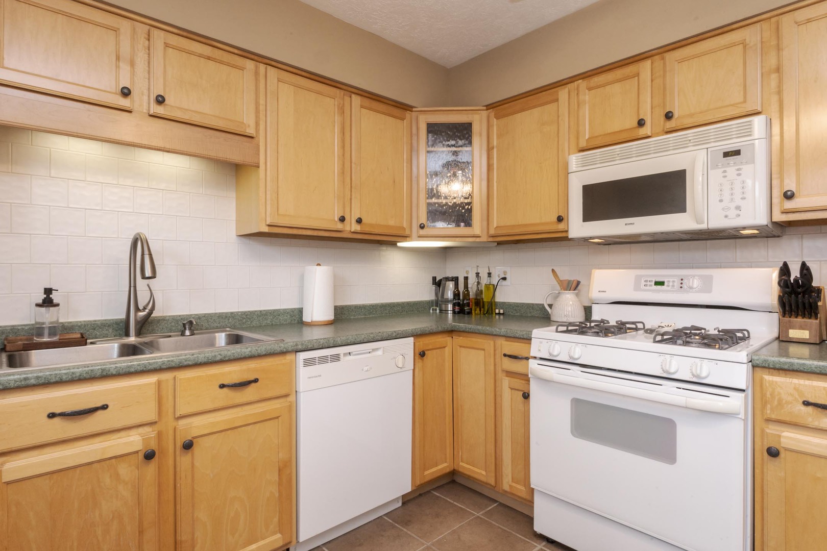 105 E Lincoln Street Unit: K