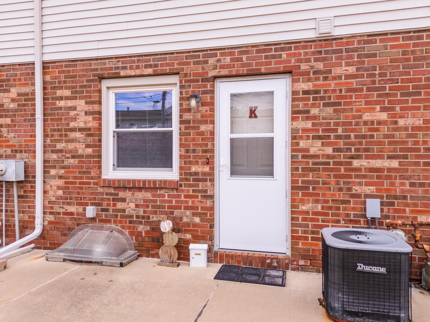 105 E Lincoln Street Unit: K