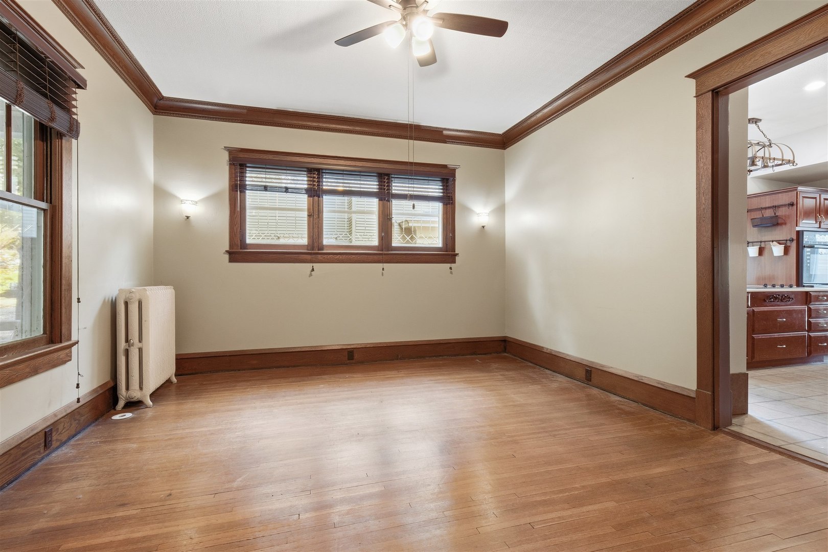 1209 N Clinton Boulevard