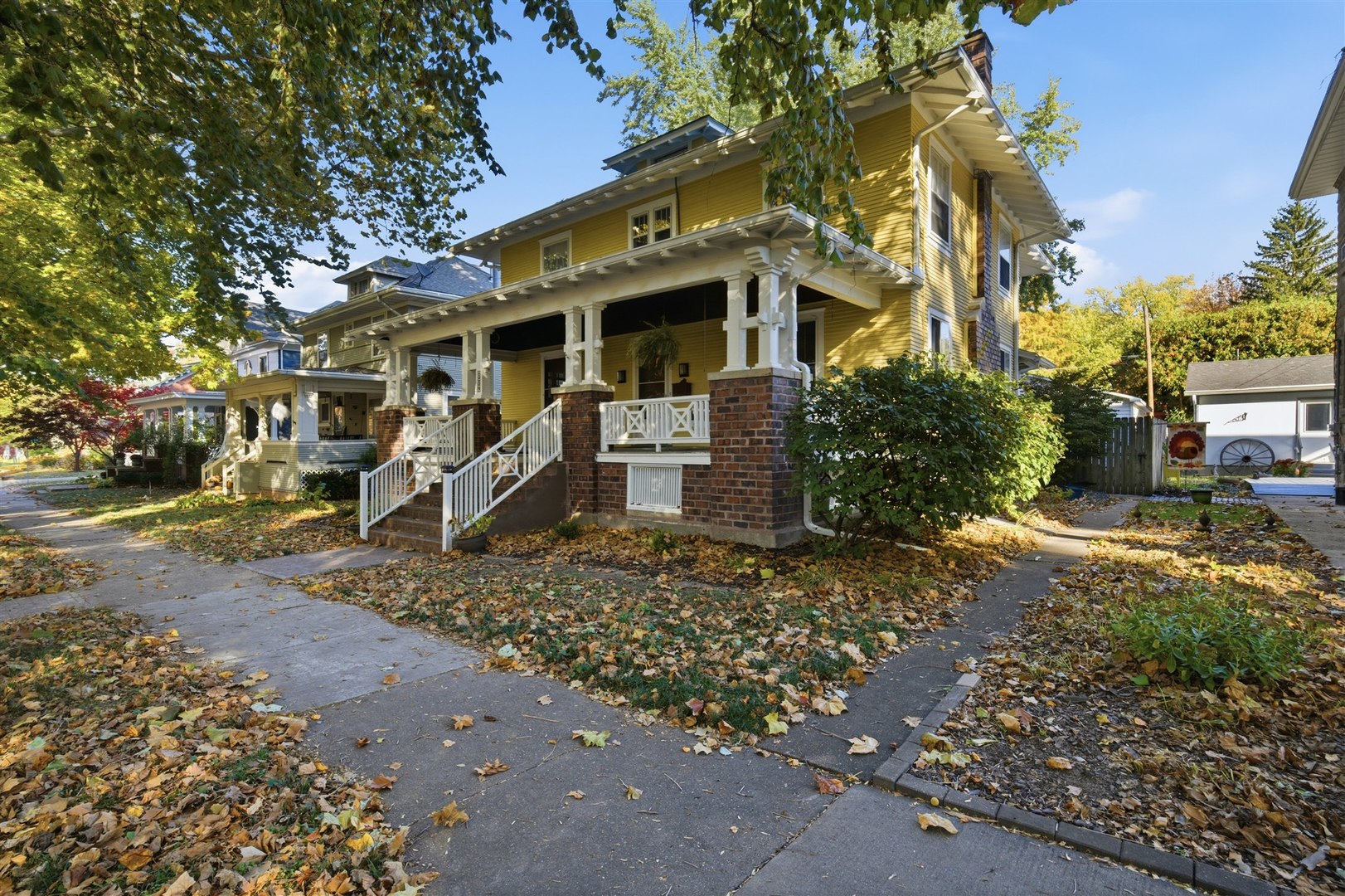 1209 N Clinton Boulevard