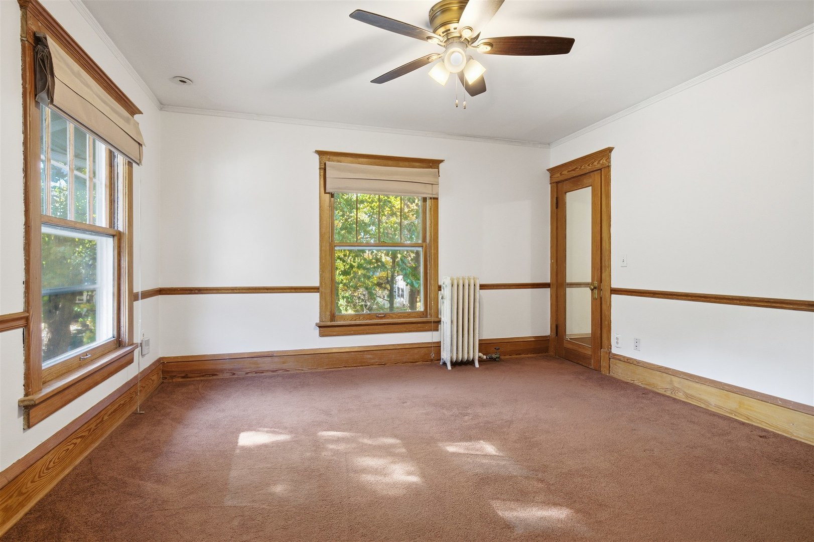 1209 N Clinton Boulevard