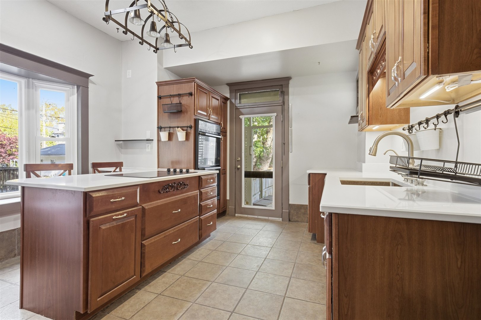 1209 N Clinton Boulevard