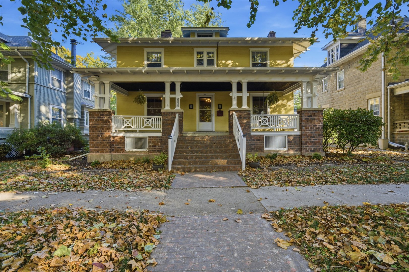 1209 N Clinton Boulevard