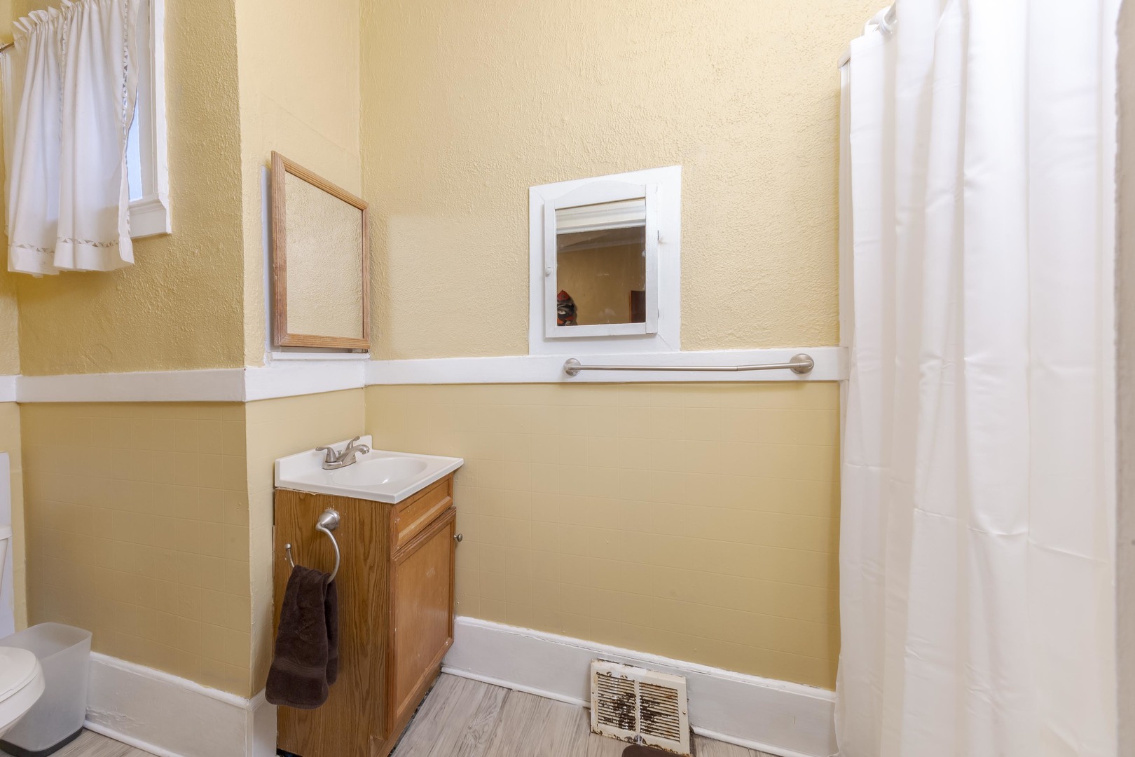 512 S Clayton Street