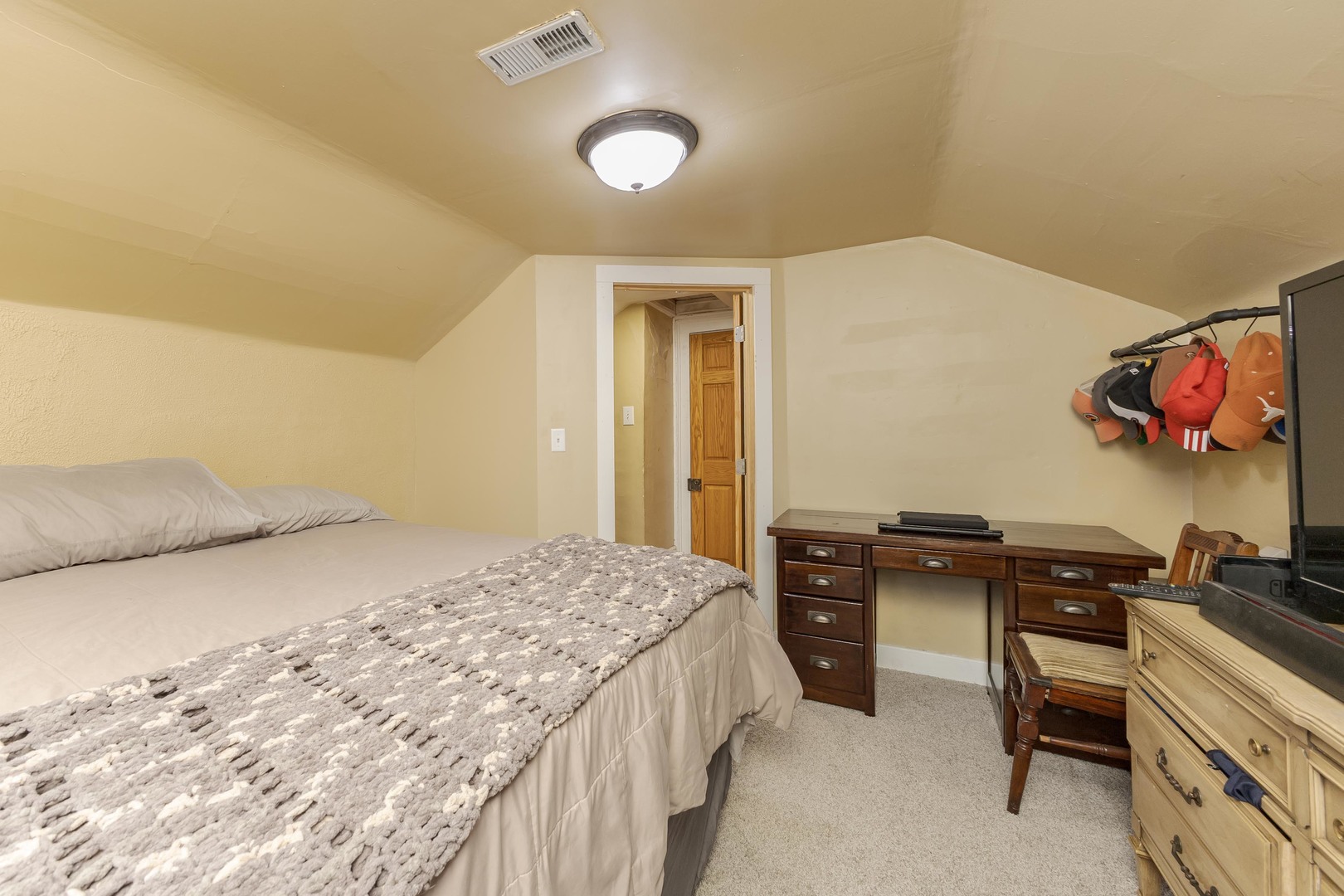 512 S Clayton Street