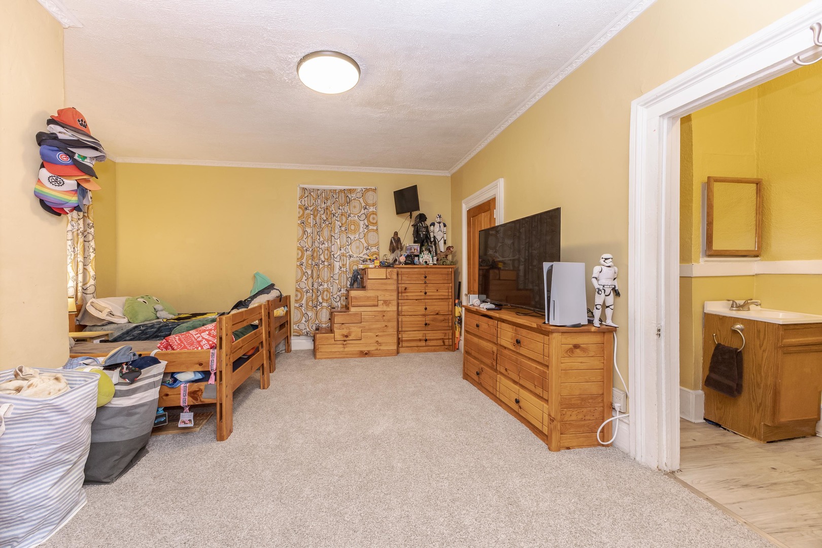 512 S Clayton Street