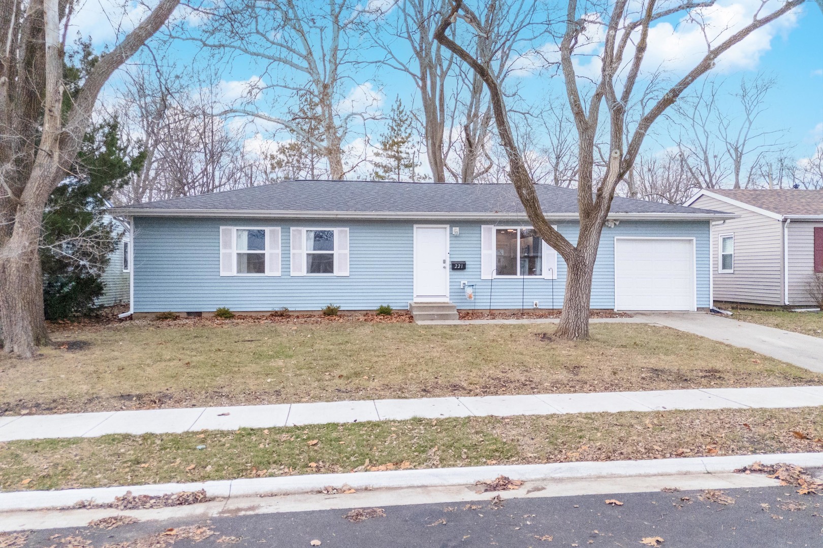 221 Meadowbrook Drive