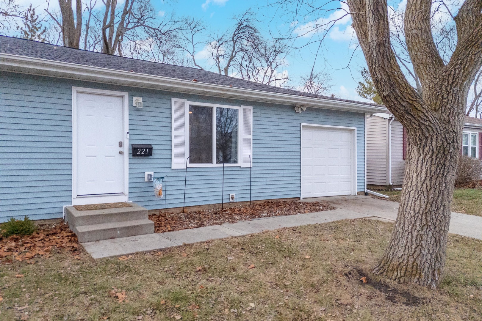 221 Meadowbrook Drive