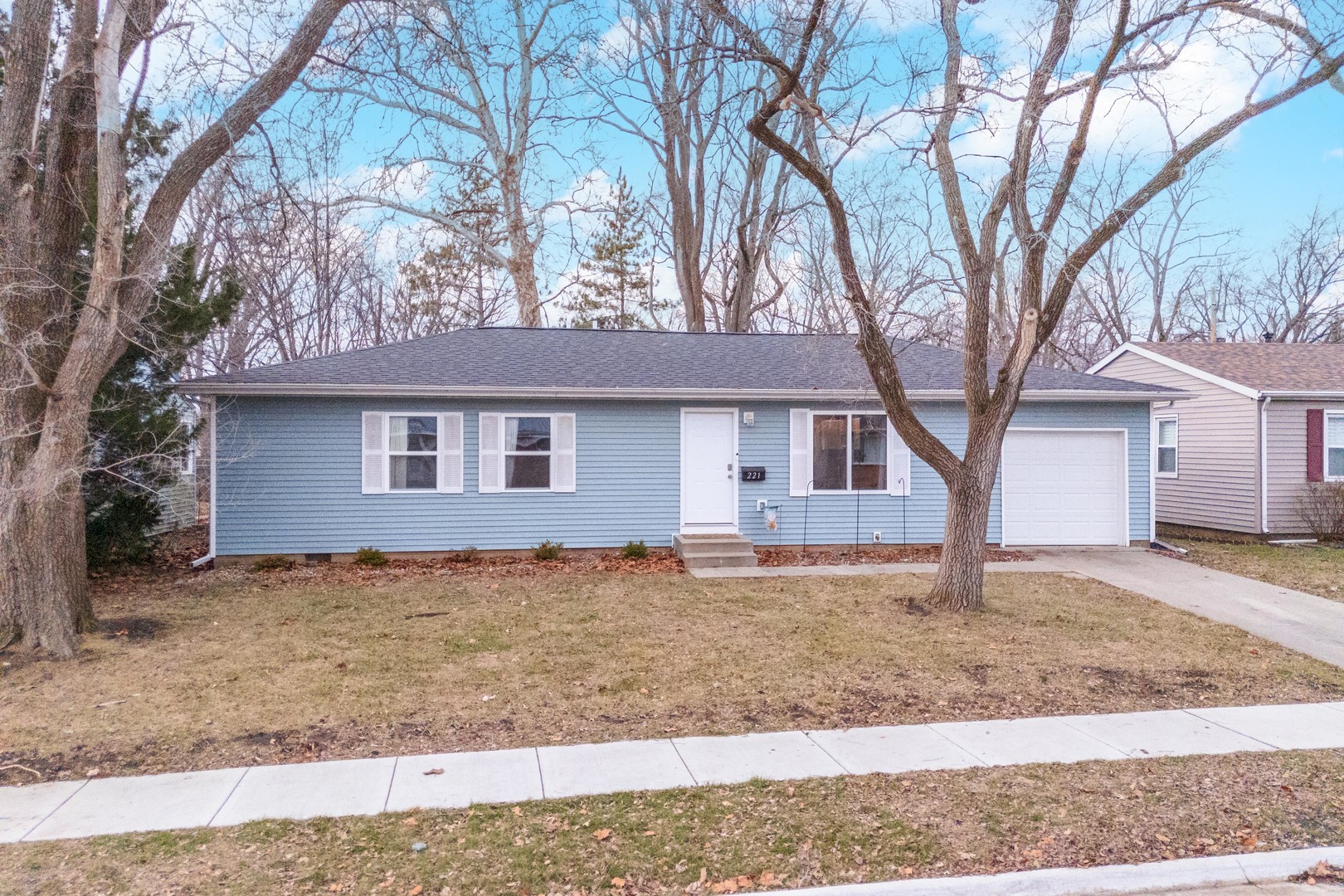 221 Meadowbrook Drive