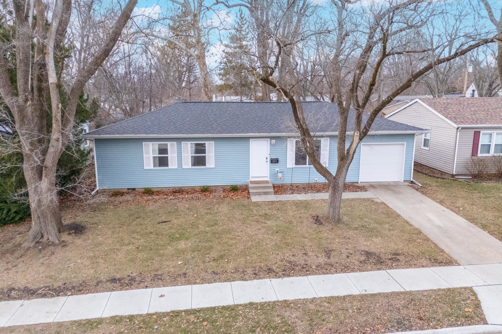 221 Meadowbrook Drive