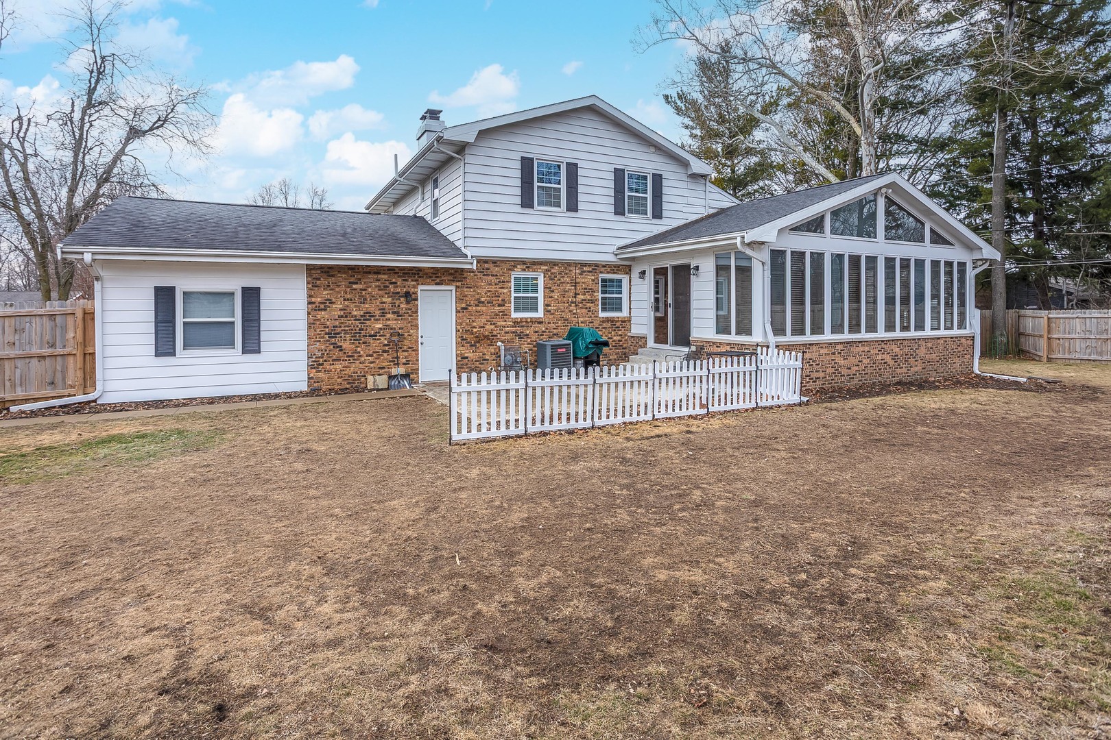 1302 E Vernon Avenue