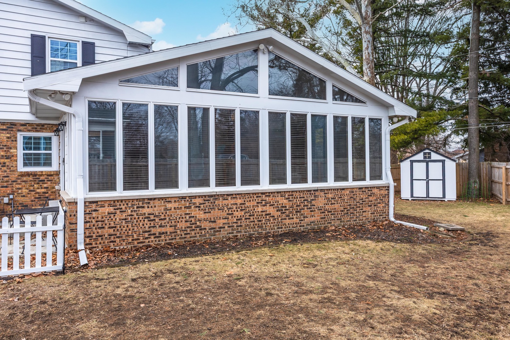 1302 E Vernon Avenue