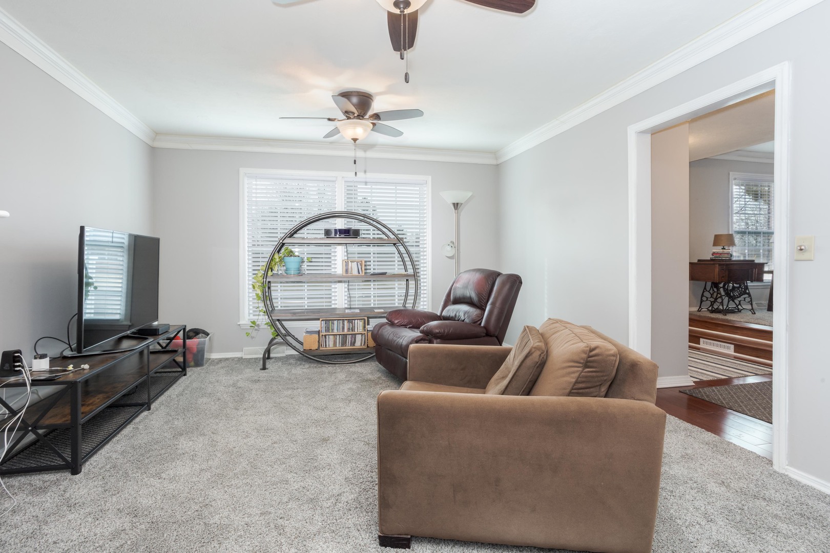 1302 E Vernon Avenue